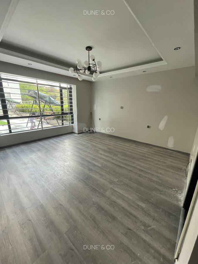 3 Bed Apartment with En Suite in Lavington - 16