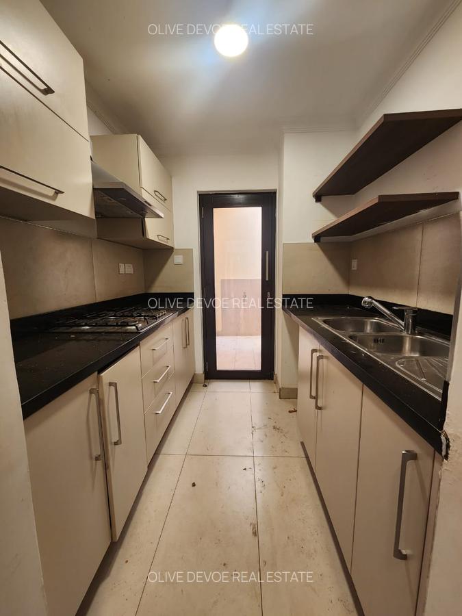 5 Bed Townhouse with En Suite in Kileleshwa - 2