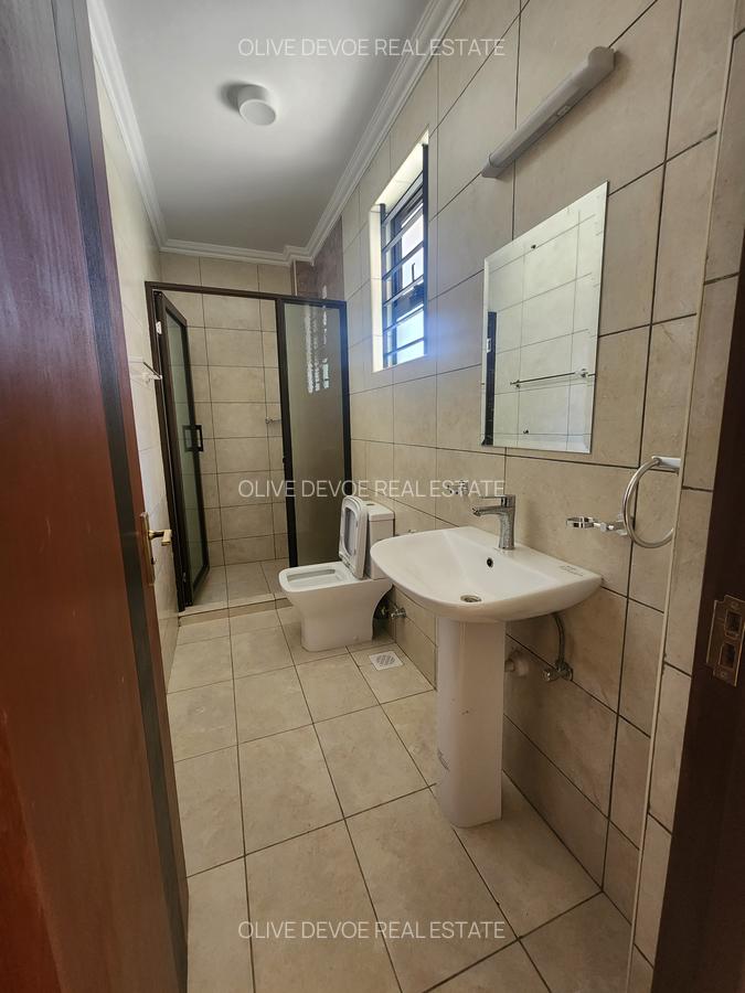 5 Bed Townhouse with En Suite in Syokimau - 15