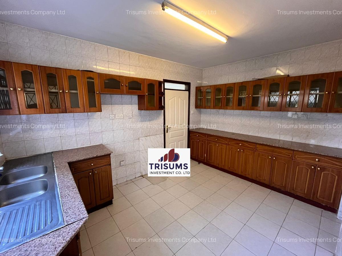 4 Bed Apartment with En Suite at Rhapta Road - 14