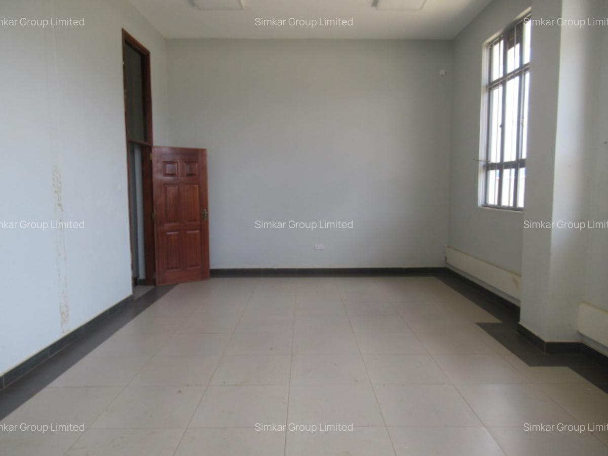 Warehouse with Service Charge Included at Ruiru - 11