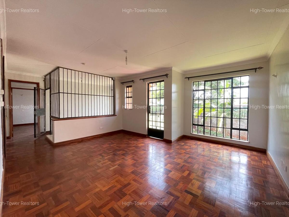 4 Bed House with En Suite in Runda - 11