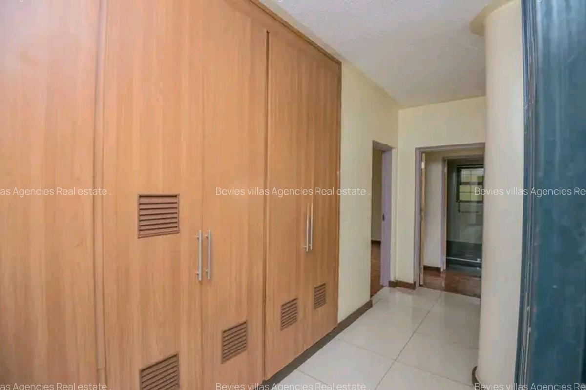 5 Bed Villa with En Suite at Lavington - 13