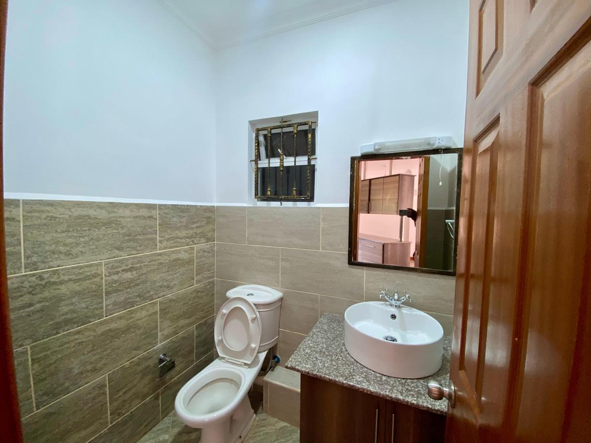 2 Bed Apartment with En Suite in Kilimani - 15