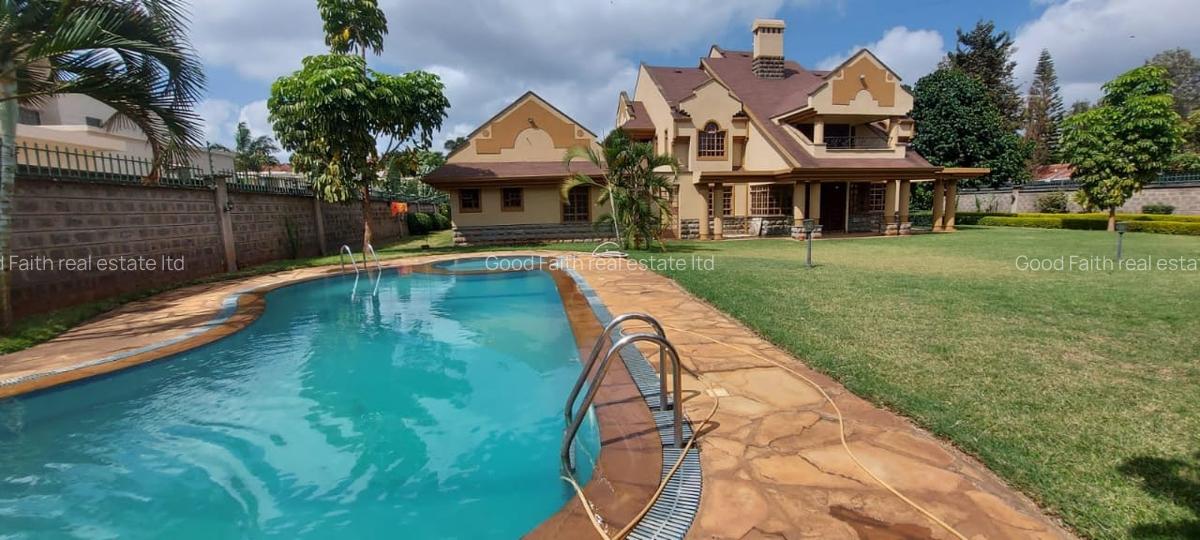 5 Bed House with En Suite in Runda - 1