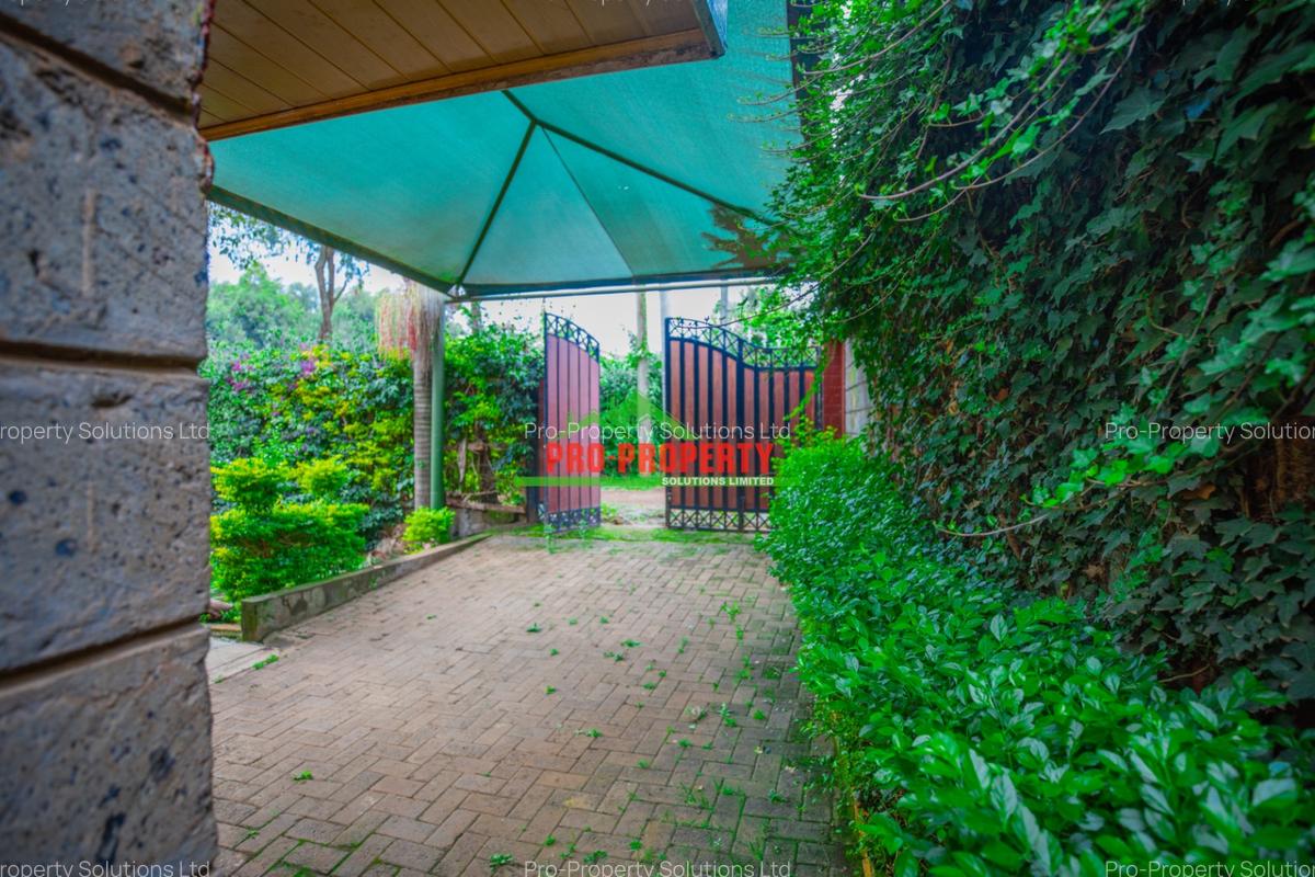 4 Bed House with En Suite at Zambezi - 18