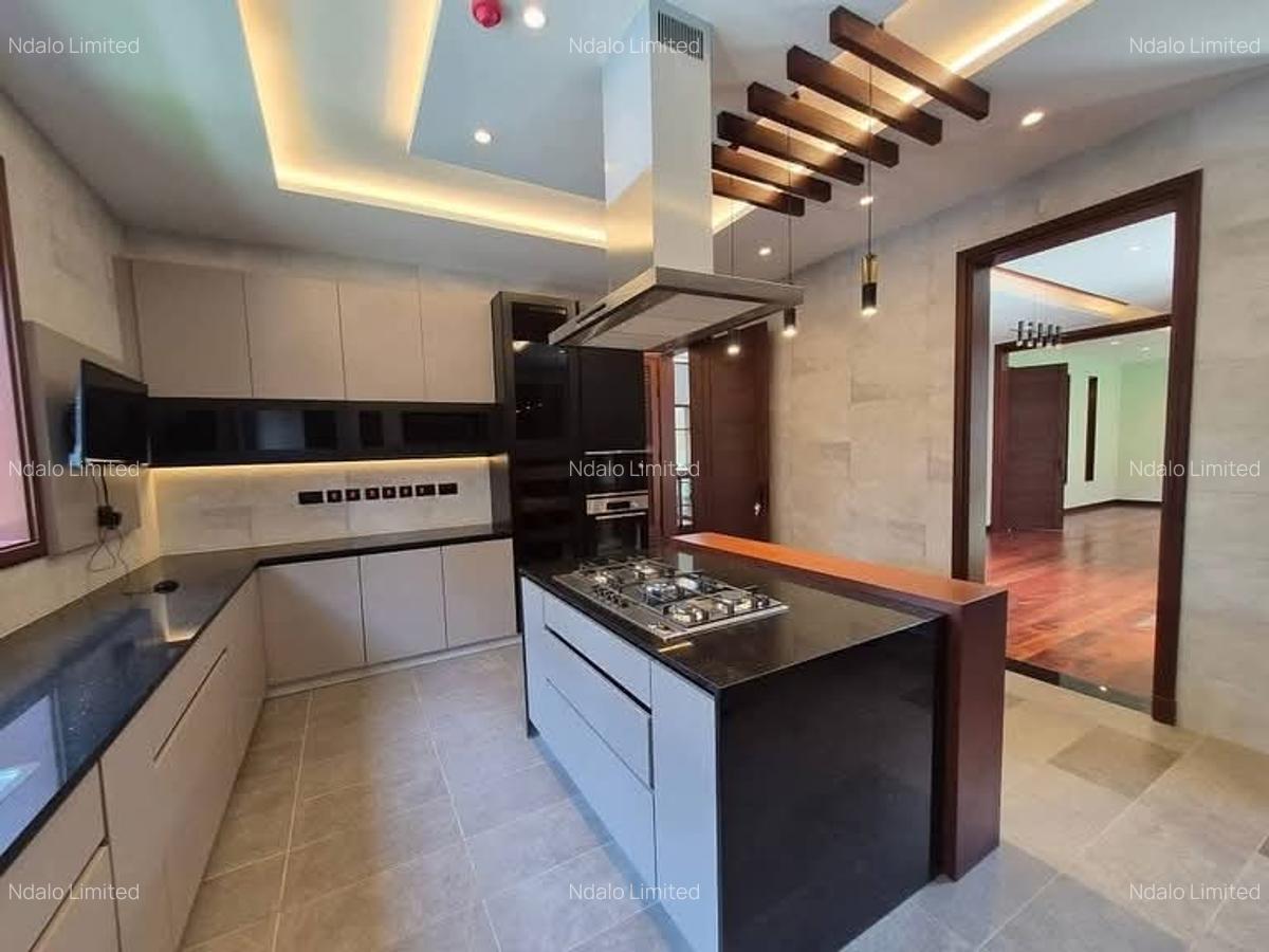 5 Bed House with En Suite at Runda - 9