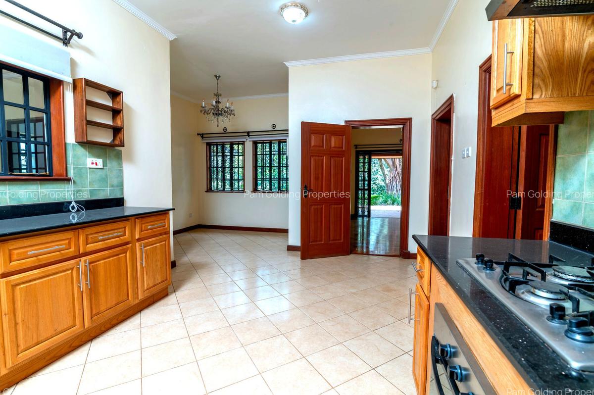 6 Bed House with En Suite in Karen - 7