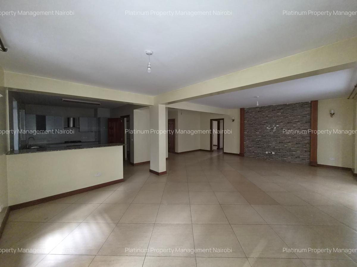 4 Bed Apartment with En Suite at 3Rd Parklands - 1