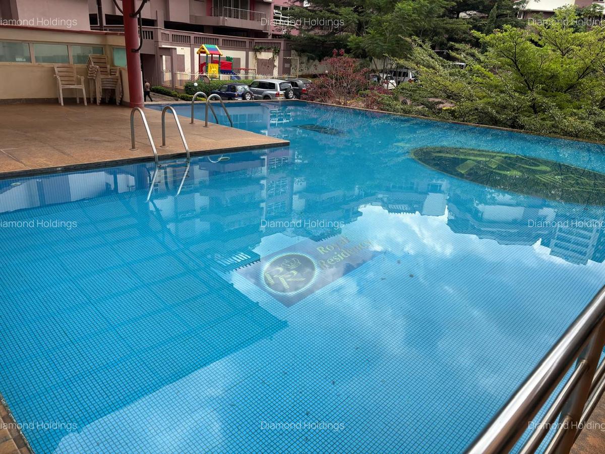 4 Bed Apartment with En Suite at Parklands - 2