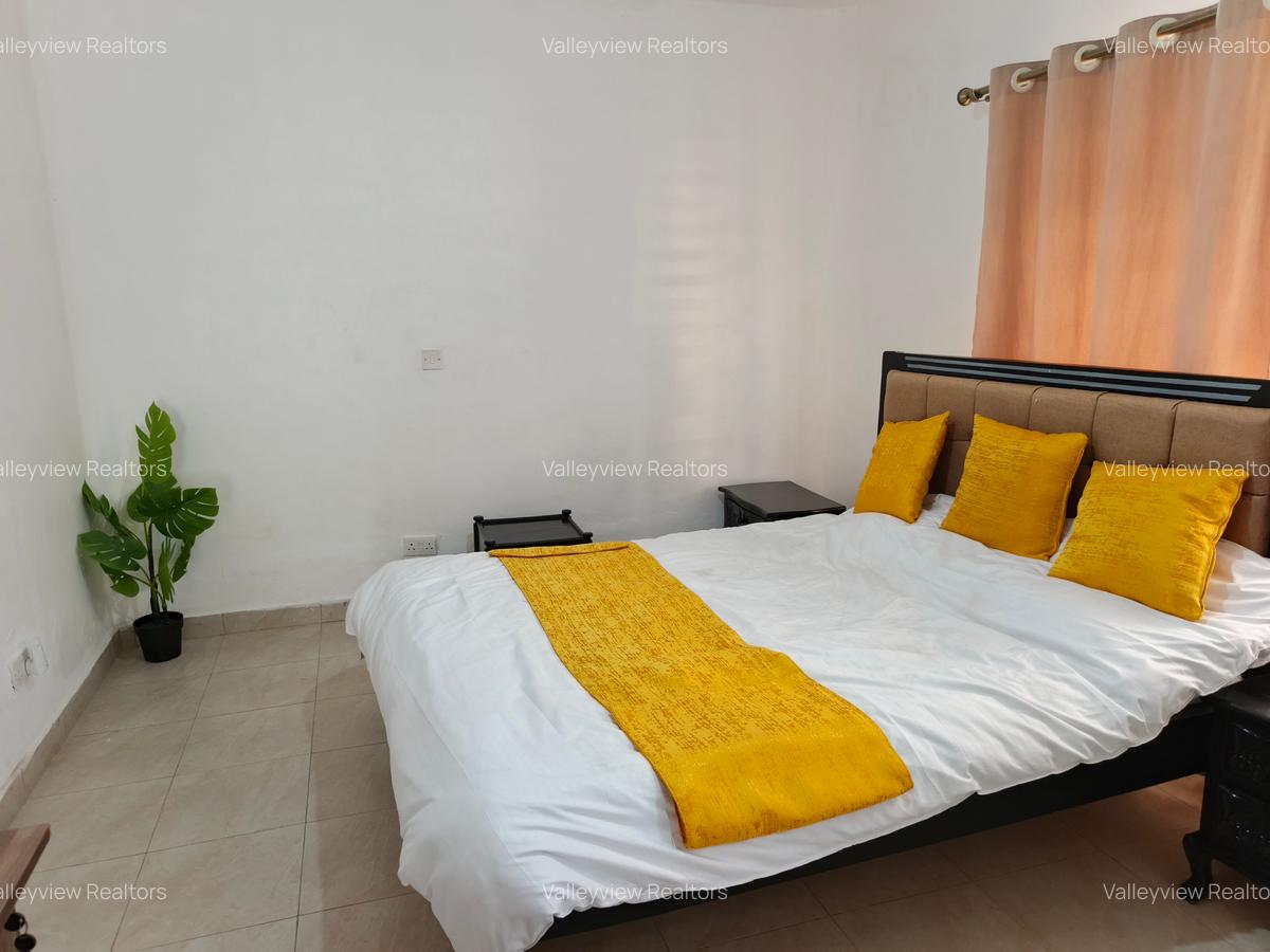 1 Bed Villa with En Suite at Lavington - 11