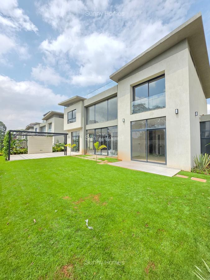 4 Bed Townhouse with En Suite at Evergreen - 3