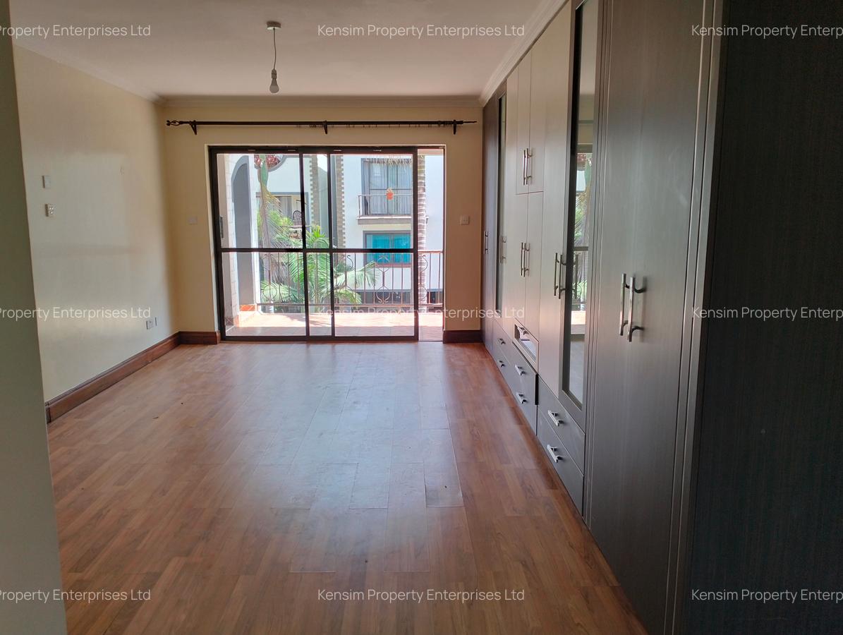 5 Bed Townhouse with En Suite in Westlands Area - 11