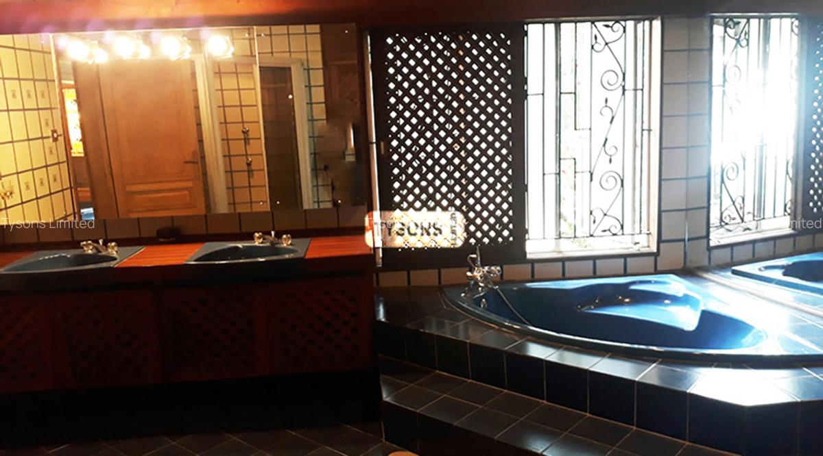 5 Bed House with En Suite in Muthaiga - 14