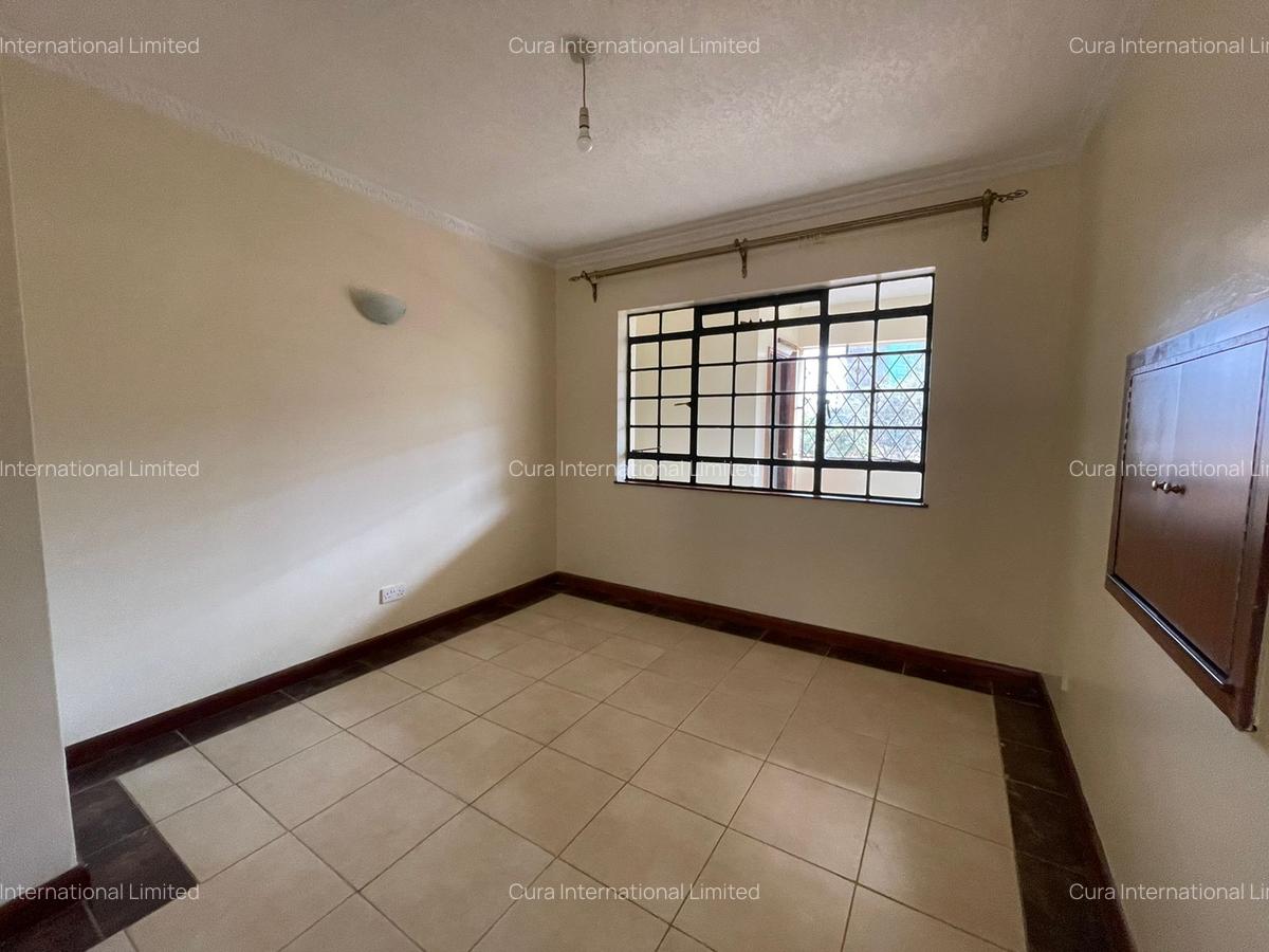 3 Bed Apartment in Parklands - 4