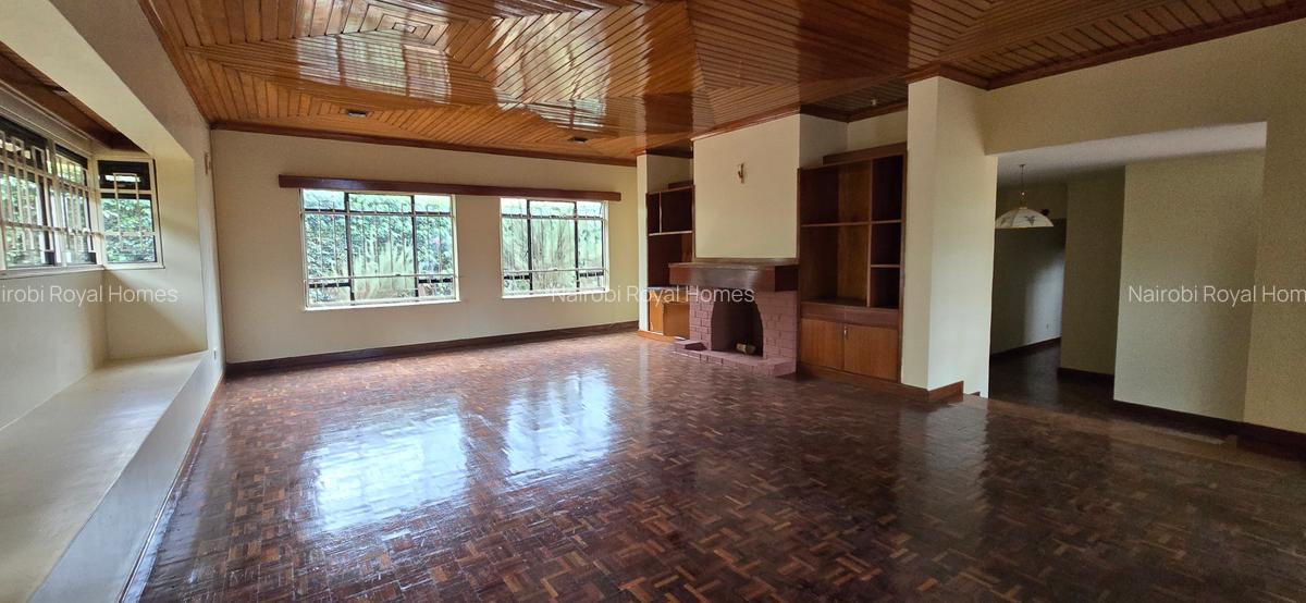 4 Bed House with En Suite at Nyari Close - 19