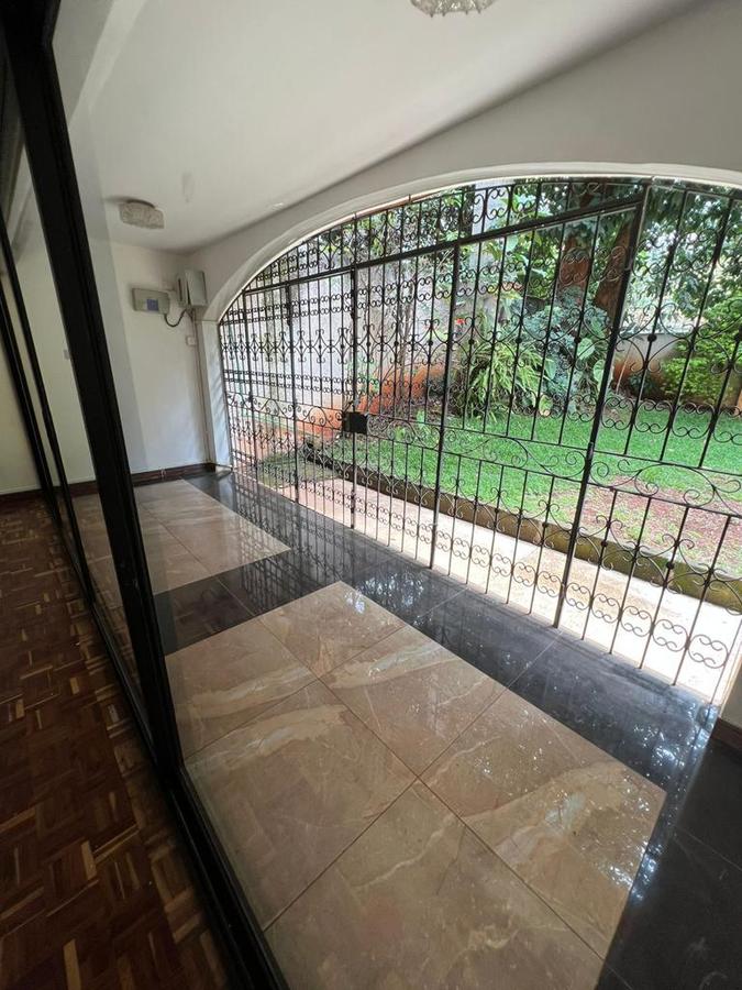 5 Bed Townhouse with En Suite in Westlands Area - 10