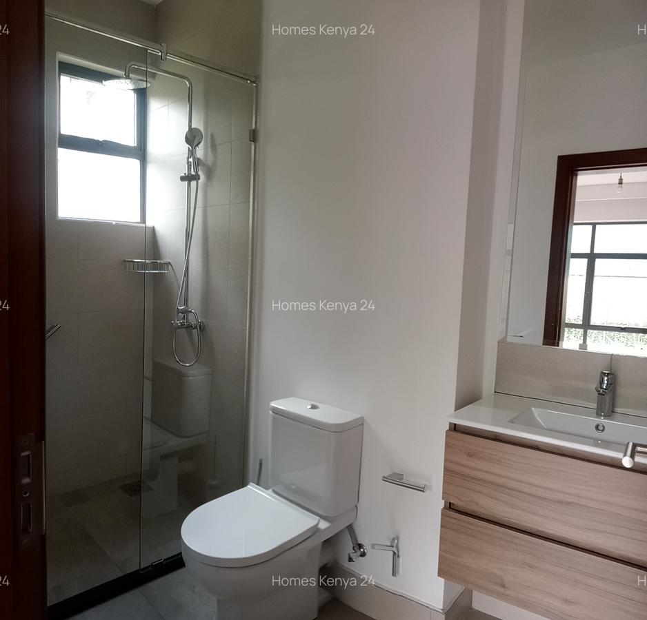 4 Bed Townhouse in Rosslyn - 8