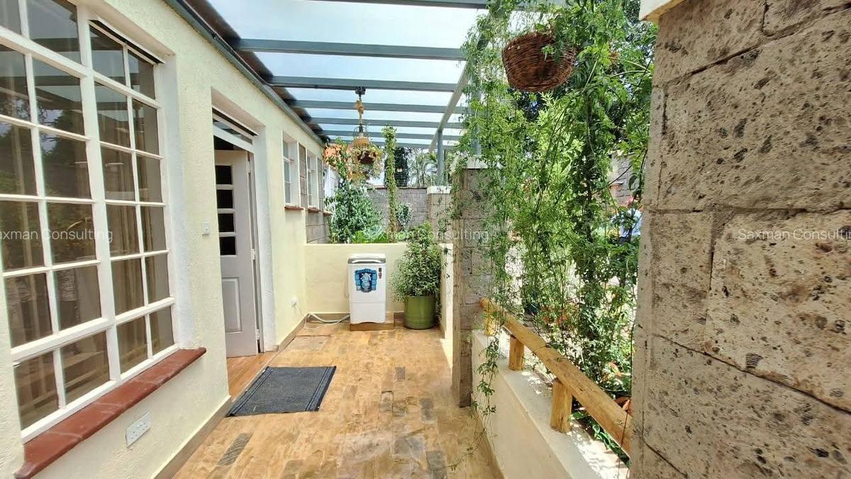 2 Bed House with Garden in Nyari - 6