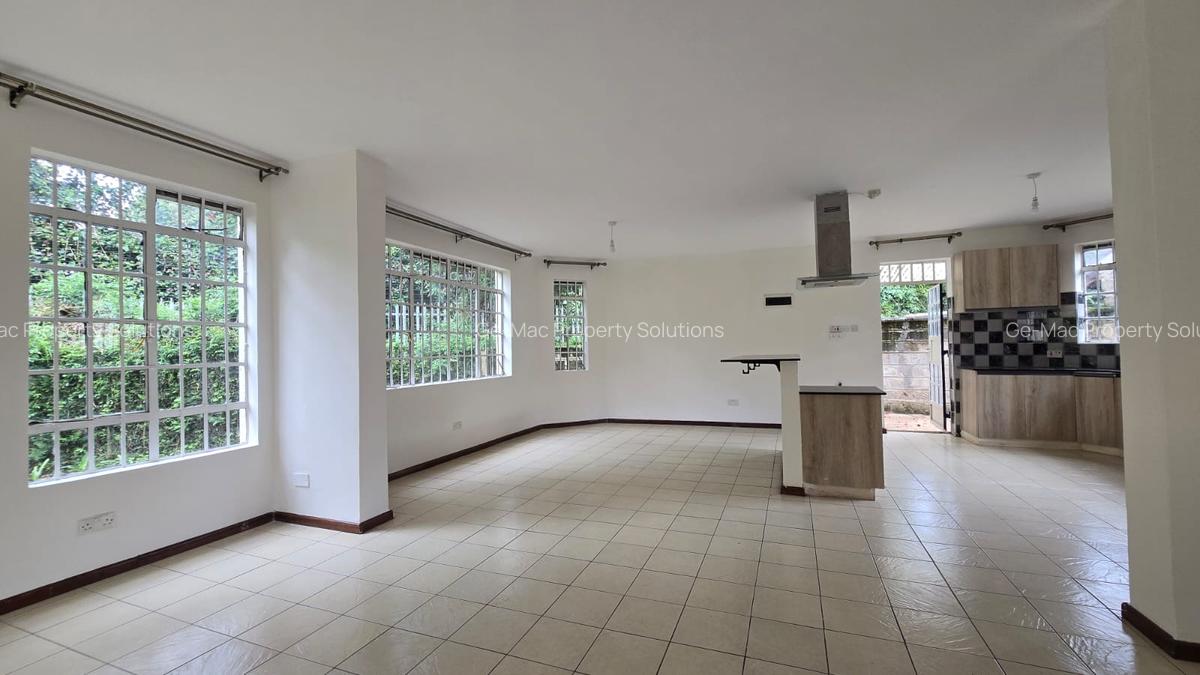 4 Bed House with En Suite in Spring Valley - 9