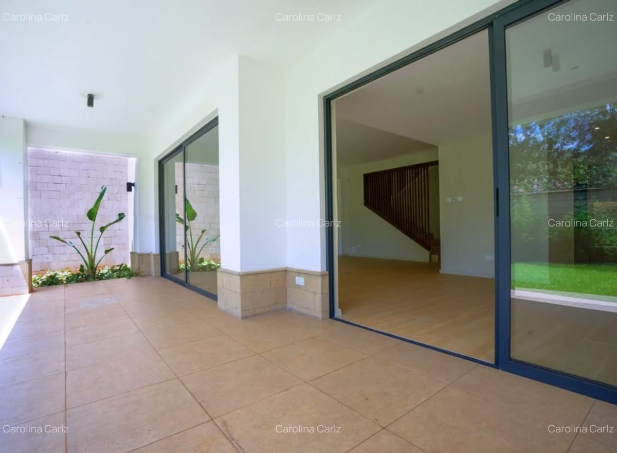 5 Bed House with En Suite at Kyuna - 10