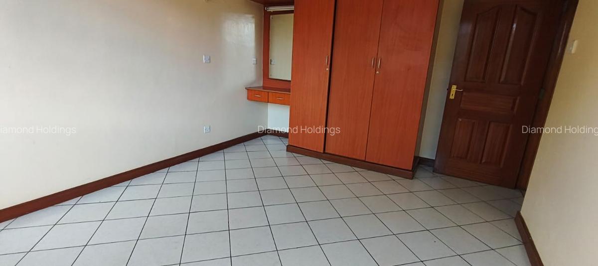 3 Bed Apartment with En Suite at Parklands - 11