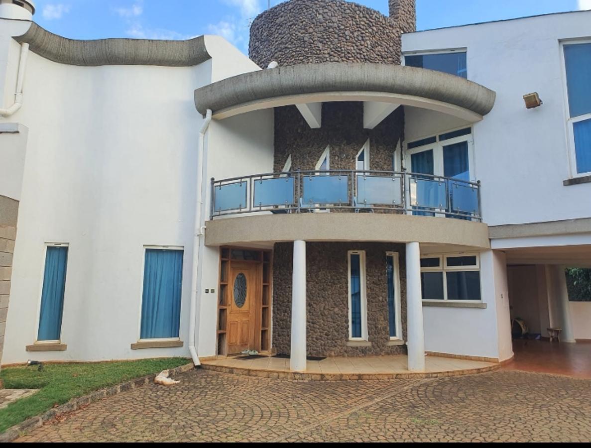 4 Bed Townhouse with En Suite at Runda Drive - 1