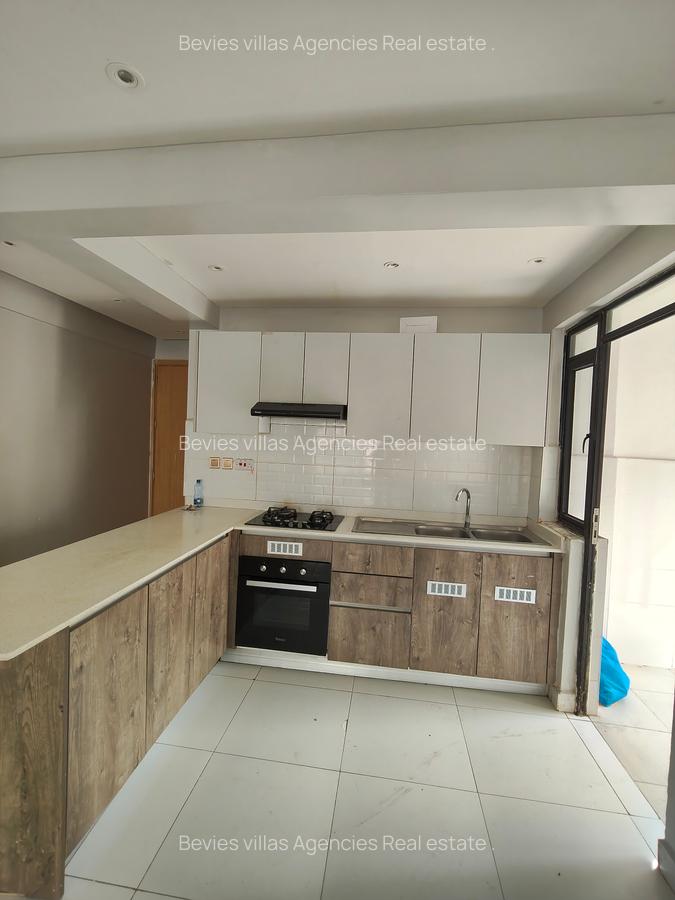 2 Bed Apartment with En Suite at Parklands - 2