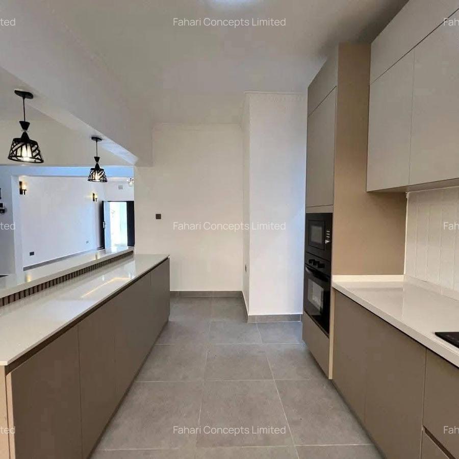 3 Bed House with En Suite at Acacia - 8