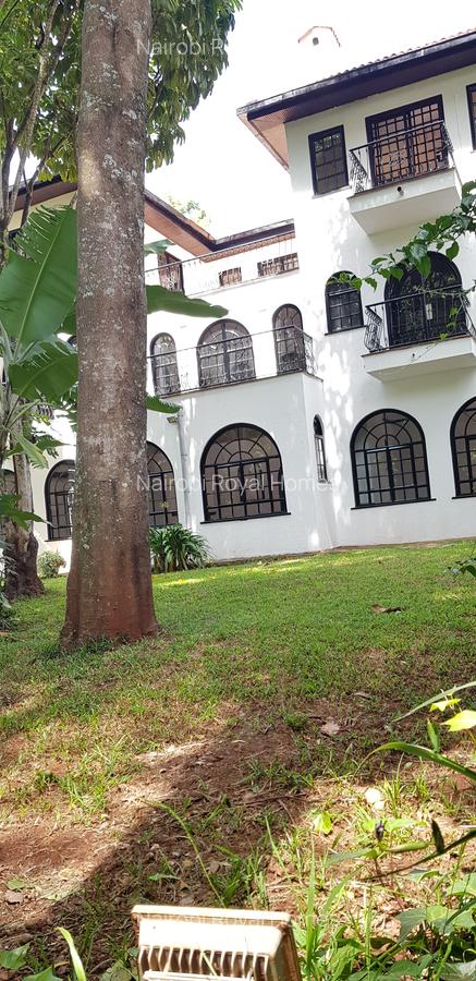 4 Bed Townhouse with En Suite at Riverside Drive - 2