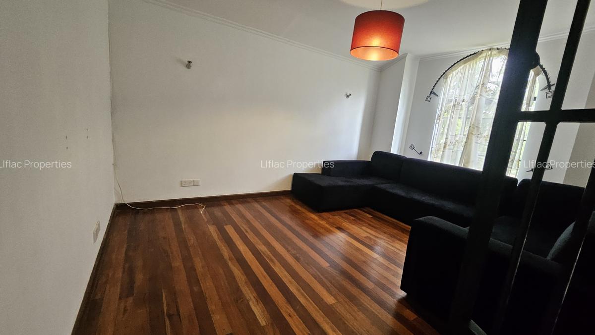 5 Bed House with En Suite in Runda - 13