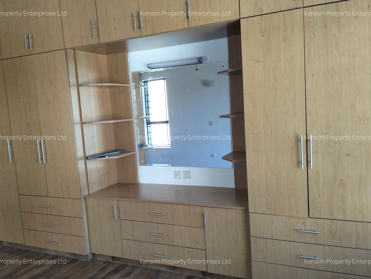 3 Bed Apartment with En Suite in Westlands Area - 14