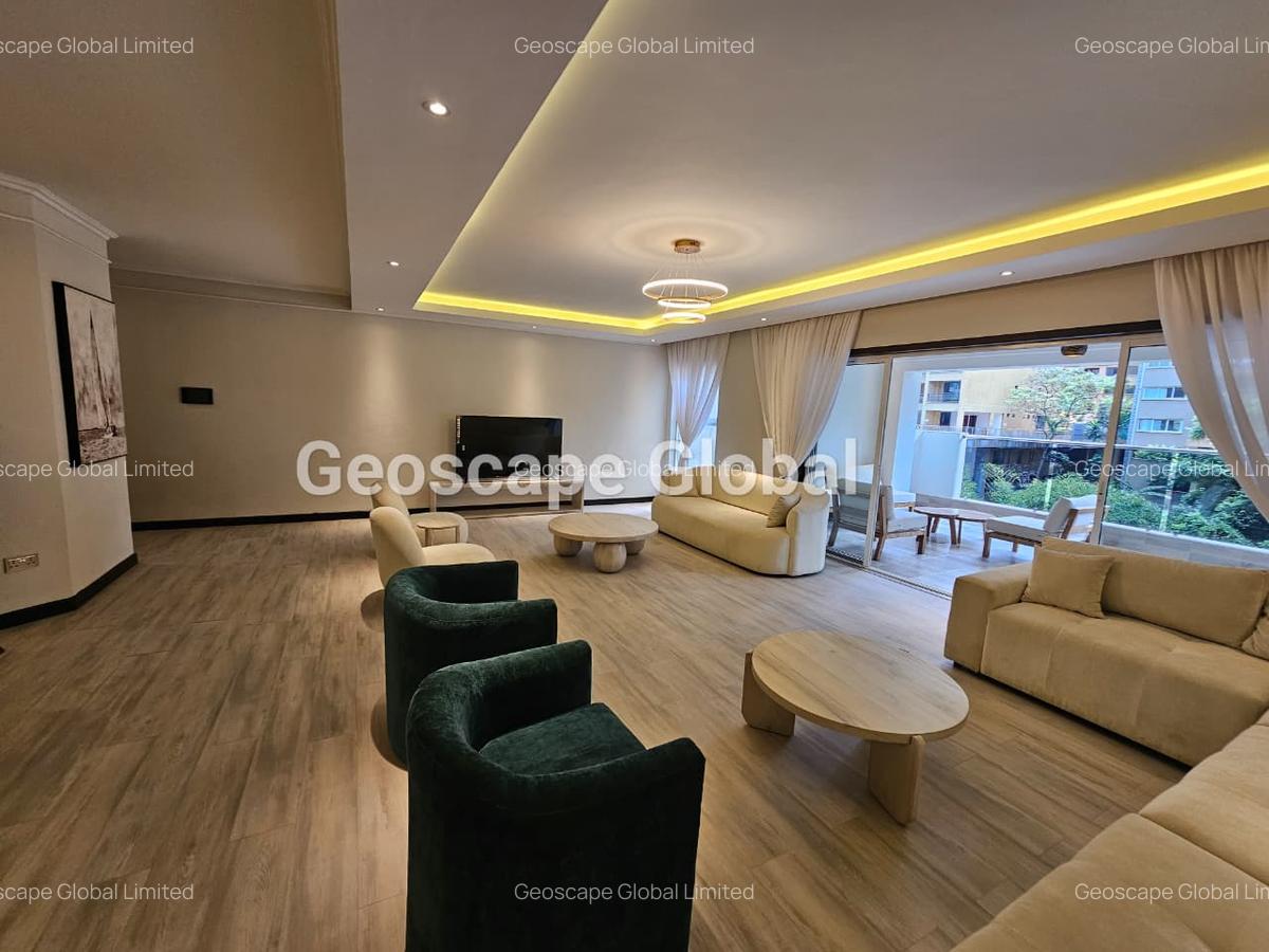 3 Bed Apartment with En Suite in Riverside - 5