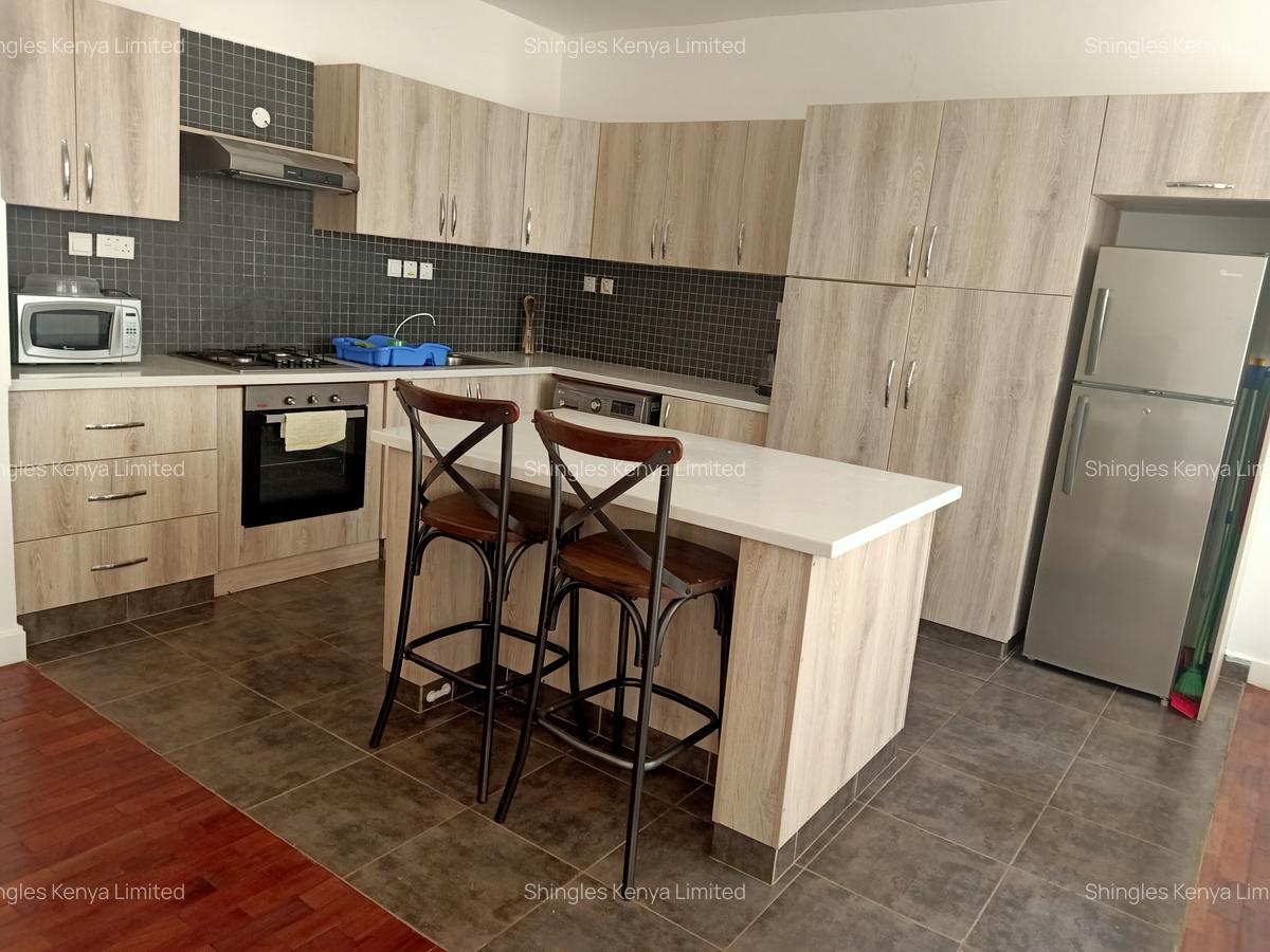 Furnished 1 Bed Apartment with En Suite at Kitale Lane - 4