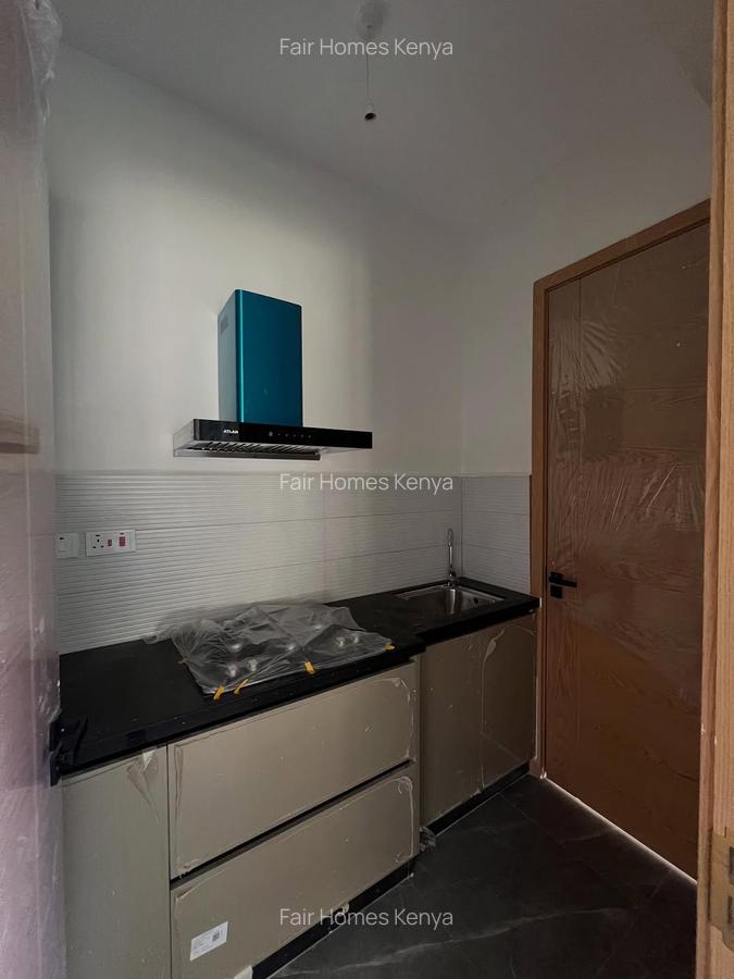 6 Bed Townhouse with En Suite at Lavington Green - 5