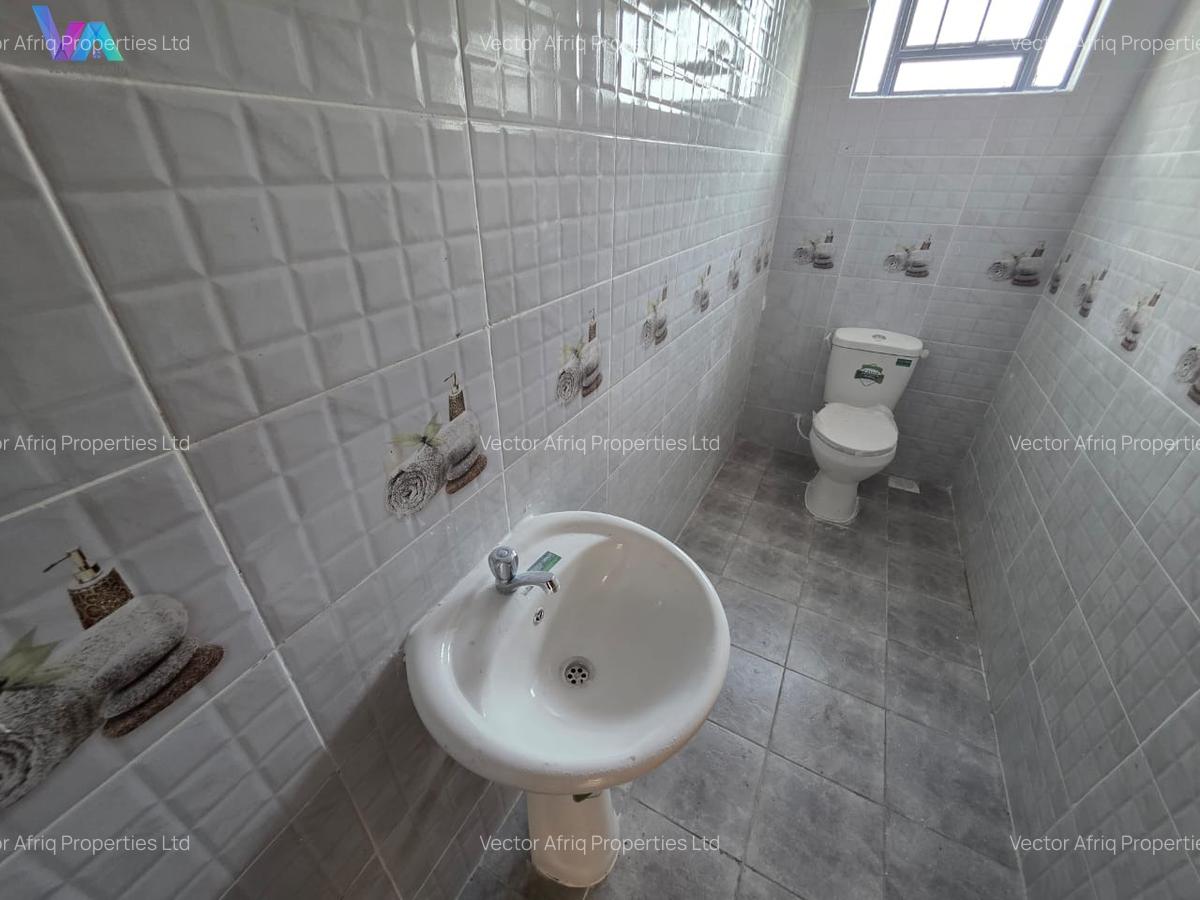 4 Bed House with Garden in Kitengela - 4