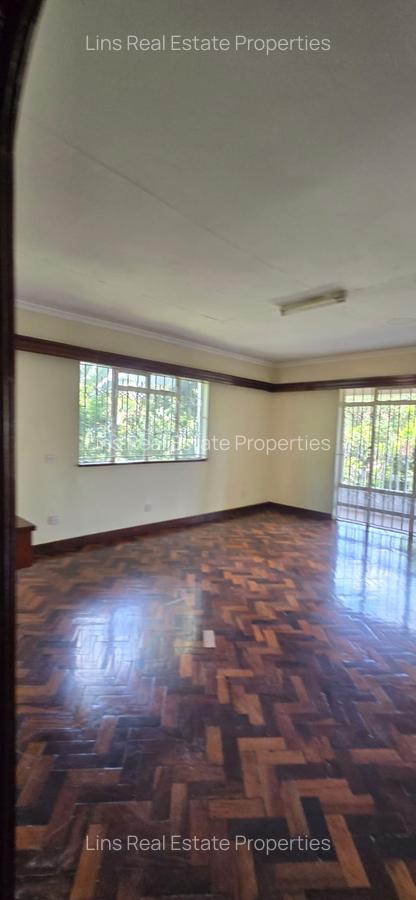 4 Bed Townhouse with En Suite in Lavington - 20