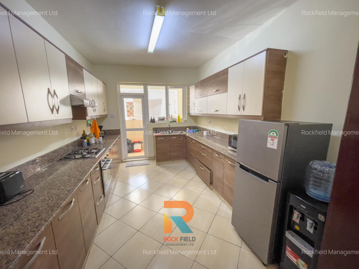 Furnished 2 Bed Apartment with En Suite in Brookside - 5