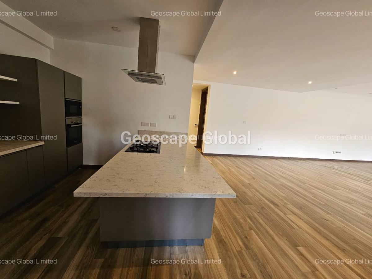 3 Bed Apartment with En Suite in Spring Valley - 10