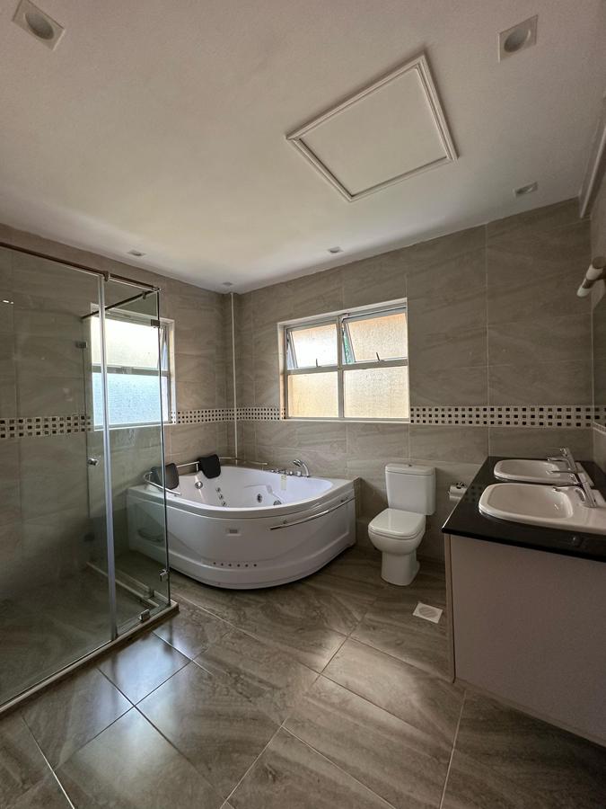 5 Bed Townhouse with En Suite at Owashika Road - 13