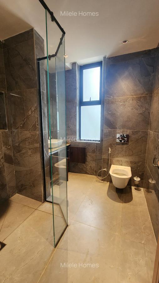 Serviced 3 Bed Apartment with En Suite at Riverside Drive - 9