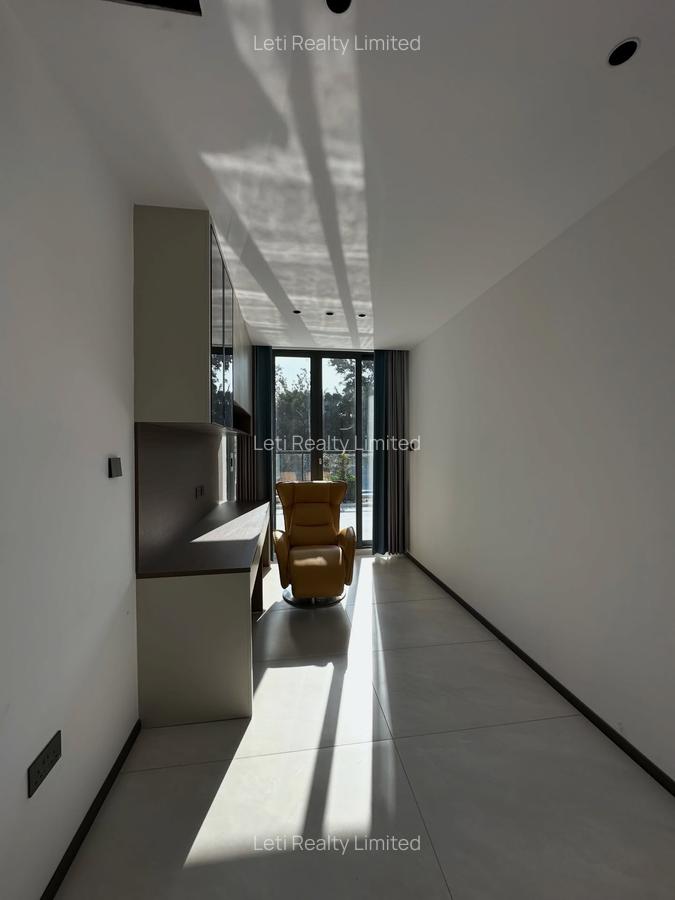 5 Bed Villa with En Suite in Lavington - 4