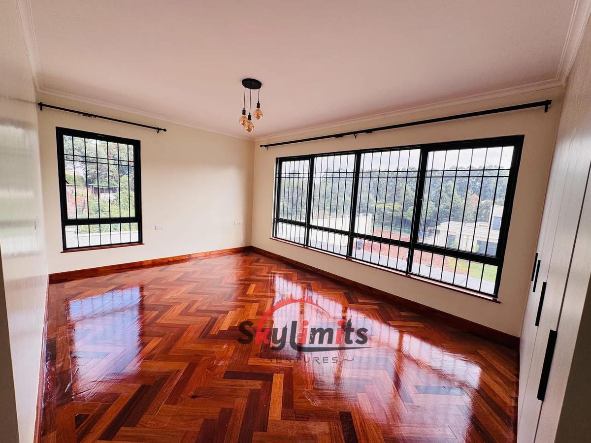 5 Bed Villa with En Suite at Loresho - 9