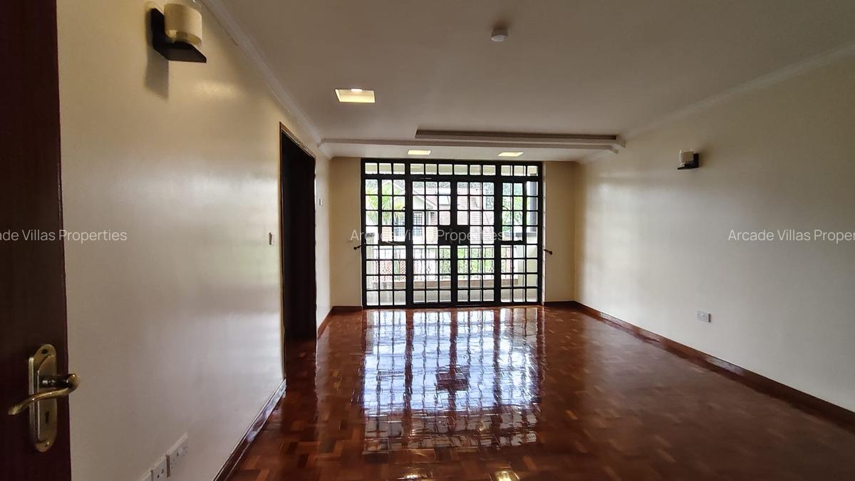 4 Bed Apartment with Staff Quarters in Kitisuru - 11