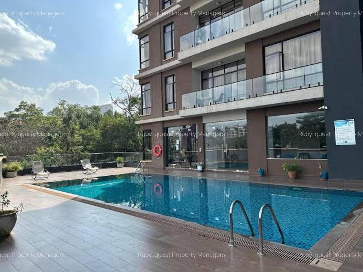 3 Bed Apartment with En Suite at Brookside - 11