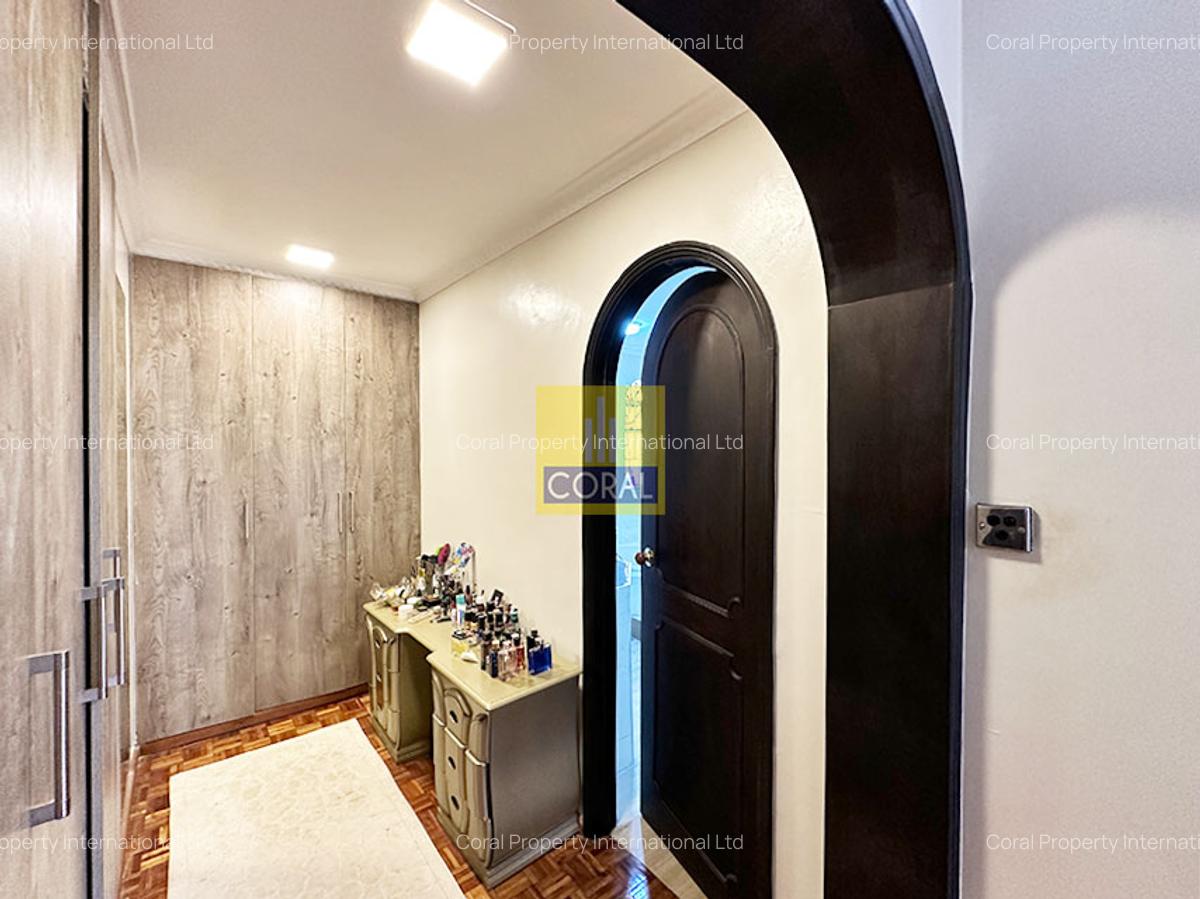 5 Bed Villa in Riverside - 17