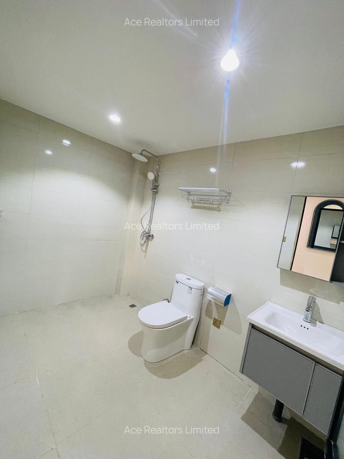 4 Bed Apartment with En Suite at Near Royal Golf Club - 5