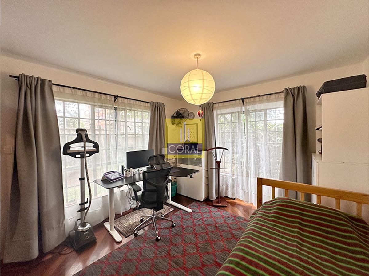 4 Bed Apartment with En Suite in Westlands Area - 17