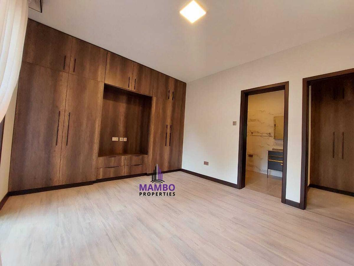 2 Bed Apartment with En Suite at Riverside Drive - 11