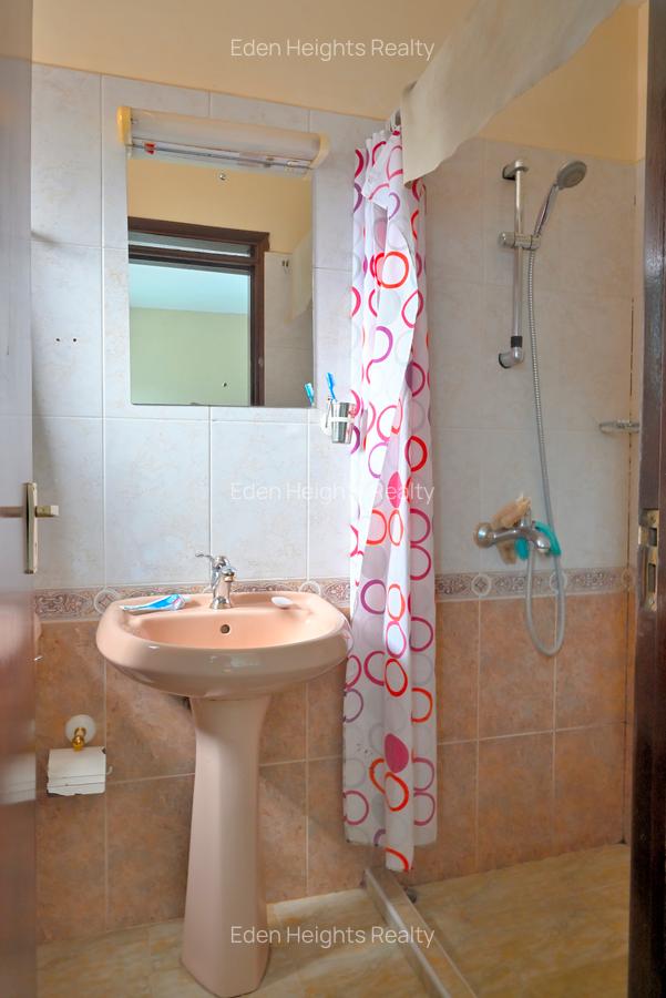 5 Bed Townhouse with En Suite in Lavington - 11